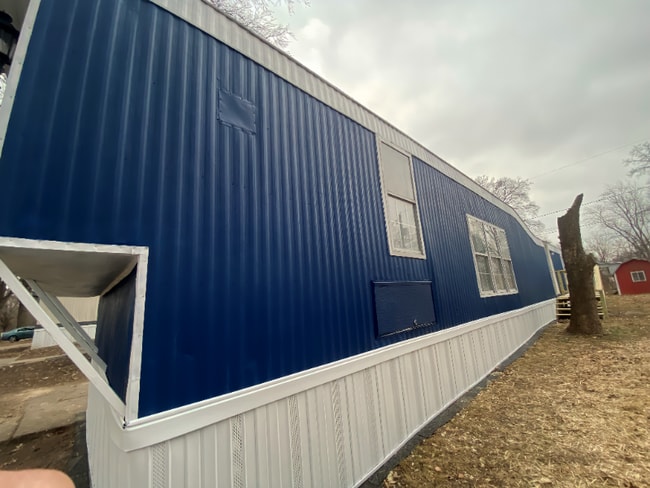 Photo - 777 E Yerby St