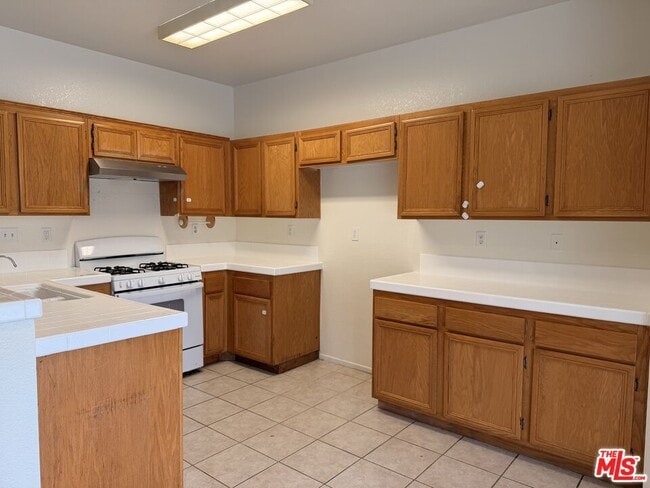 Photo - 7821 Emery Pl