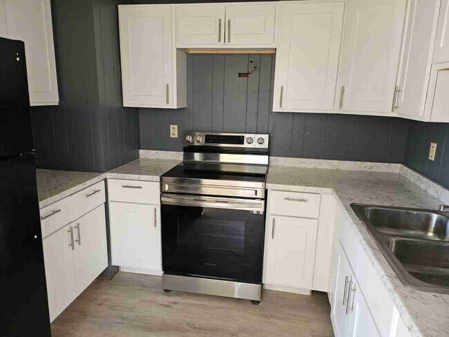 Photo - 287 Oliver Dr Unit 1