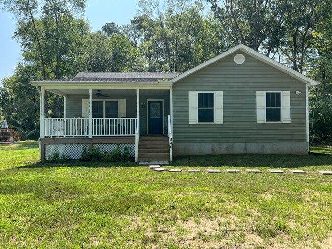 Building Photo - Sought after Waterfront Community in Colonial Beach
