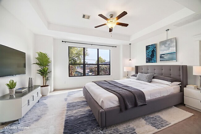 Photo - 828 W 19th St