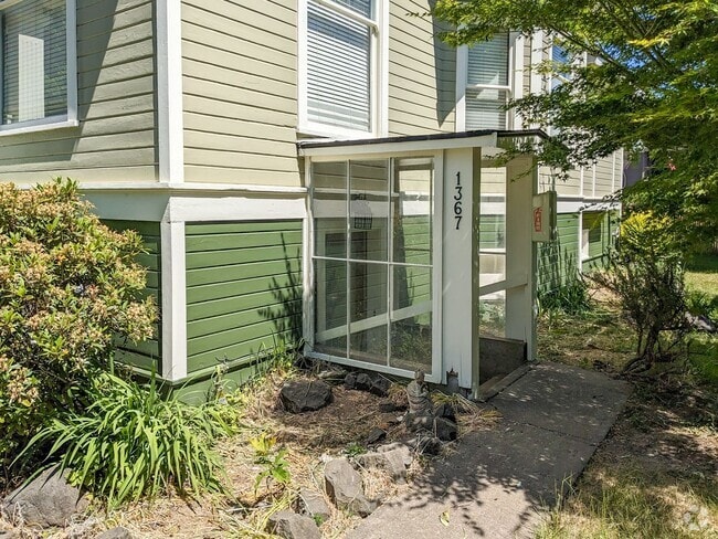 Building Photo - CHEMEKETA1365-67 Unit 1367 Rental