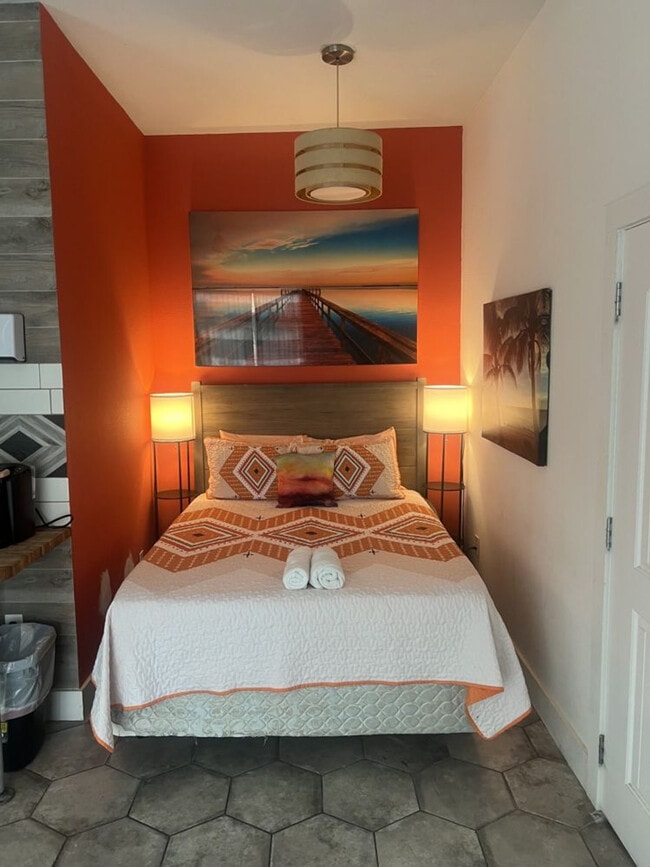 2015 24th Street Rear Unit SI ID1589279P