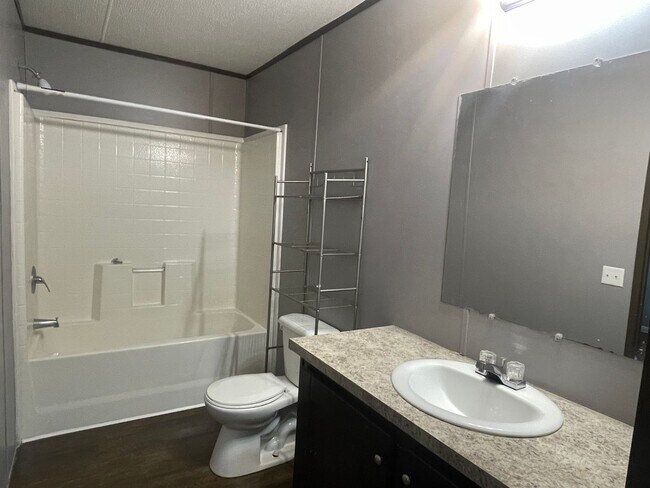 Photo - 3B/2B Mobile Home Available in Westlake