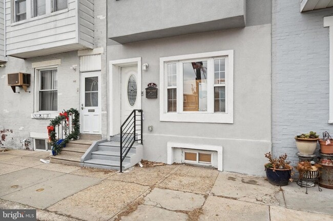 Building Photo - 3414 Salmon St