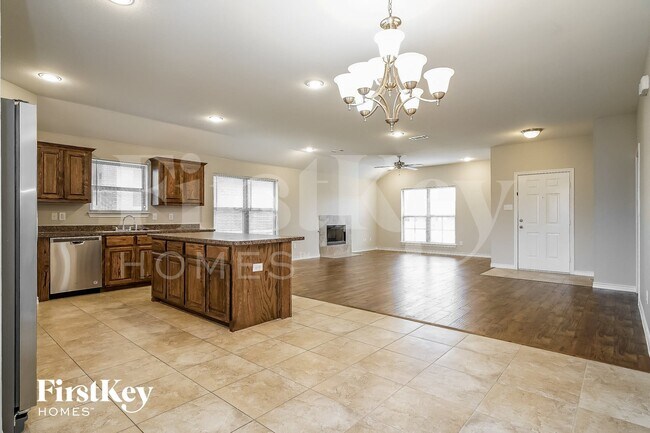 Photo - 615 Hearthstone Dr