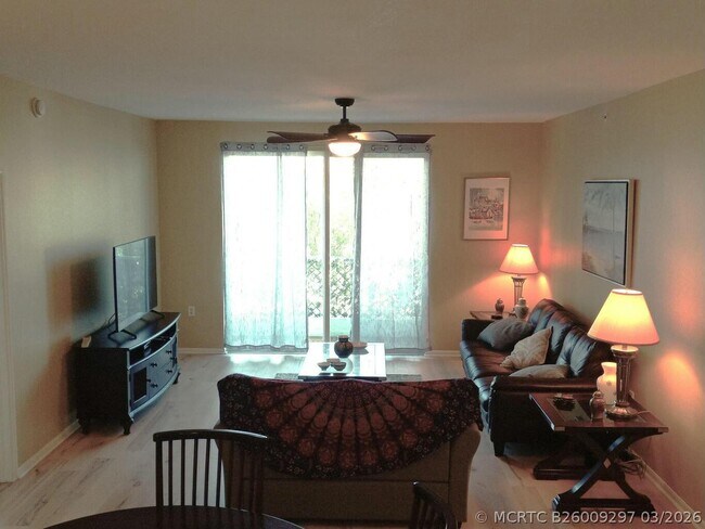 802 W Windward Way Unidad 203