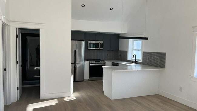 Photo - 58 Caldwell St