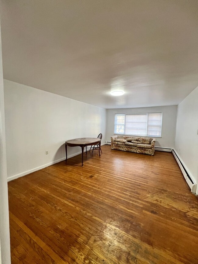 Photo - 24 Merwood Dr Unit 1st floor