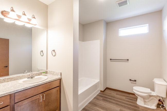 2BR, 2BA - 1,158 SF - Olive Court