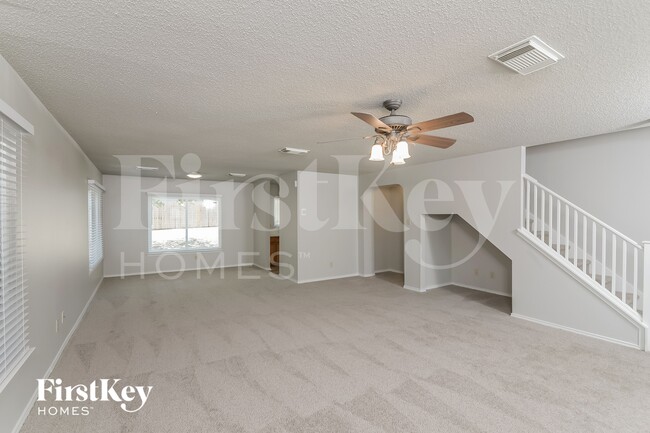 Photo - 2652 Westover View