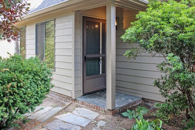 Building Photo - 42 Waterwheel Dr