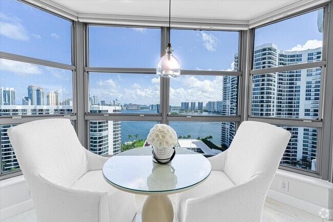 Building Photo - 3500 Mystic Pointe Dr Unit 2101 Rental