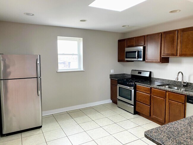 Photo - 2245 W 21st St Unidad 4