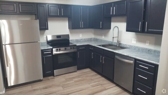 Building Photo - 3 Bedroom 2.5 Bath with Single Car Private... Rental