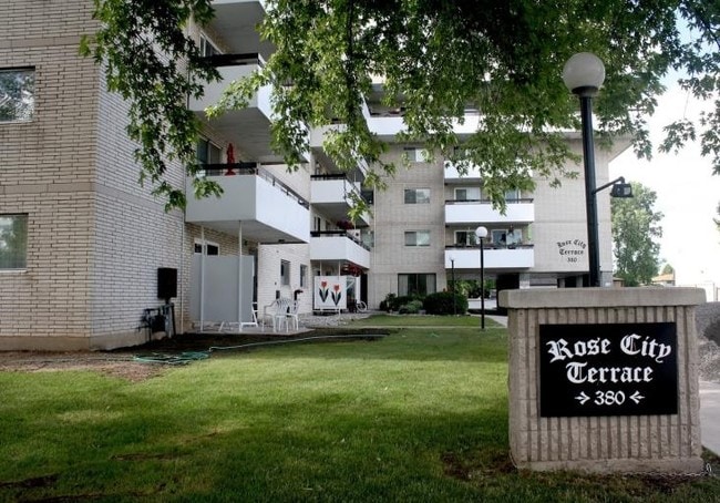 Building Photo - Rose City Terrace