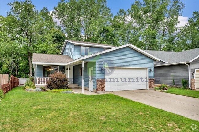 Building Photo - Beautiful Spacious 4 Bedroom Kentwood Home