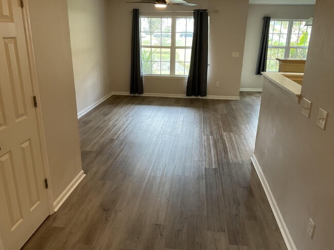 Photo - Adorable 2 Bedroom Townhome in Azalea Square