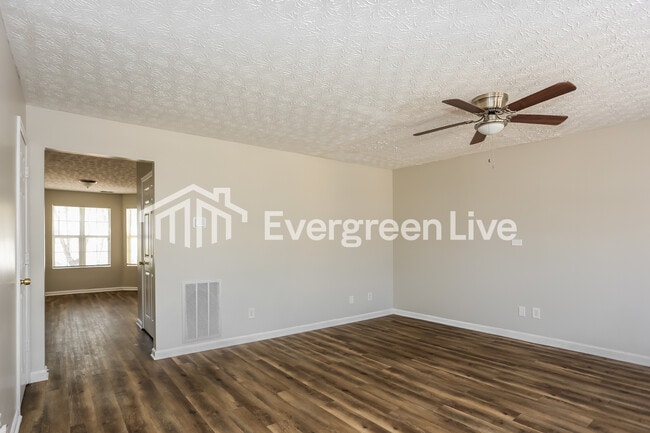 Photo - 5893 Strathmoor Manor Cir