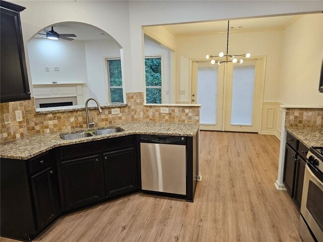 Photo - 6390 Elmshorn Way