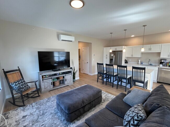 28 Pacer Way Unit 310