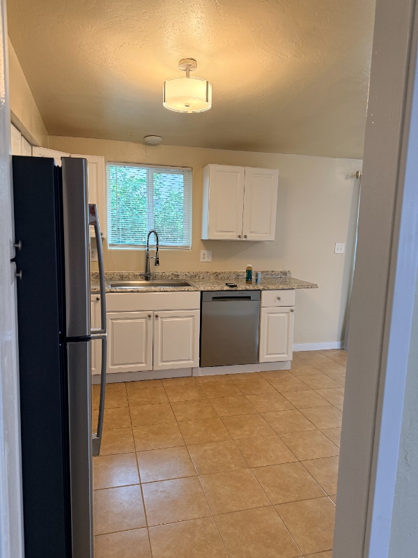 Photo - 755 E Holaway Dr