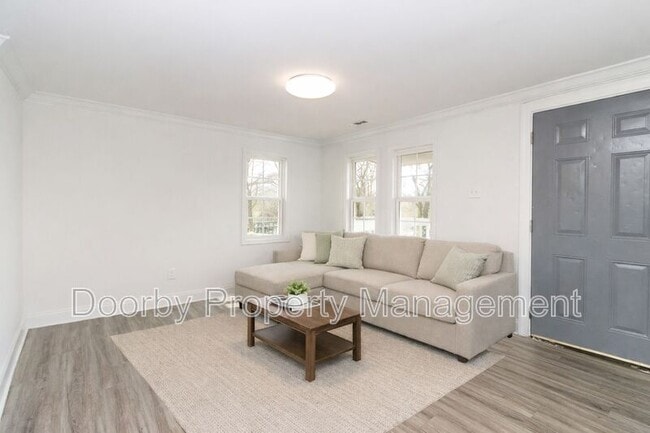 Photo - 921 East Ave