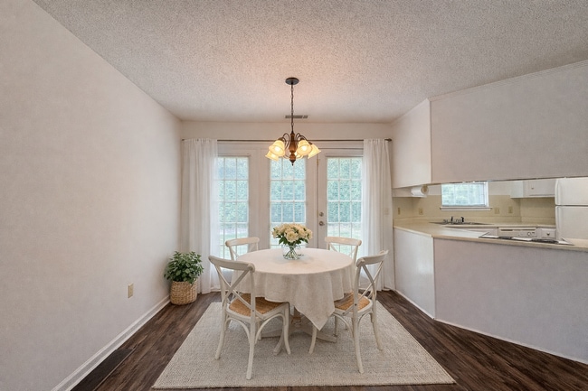 Photo - 7 Clayton Ln