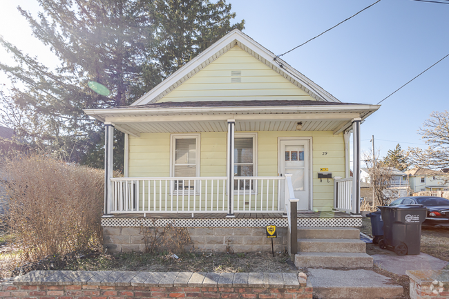 Building Photo - 29 Magyar St Rental