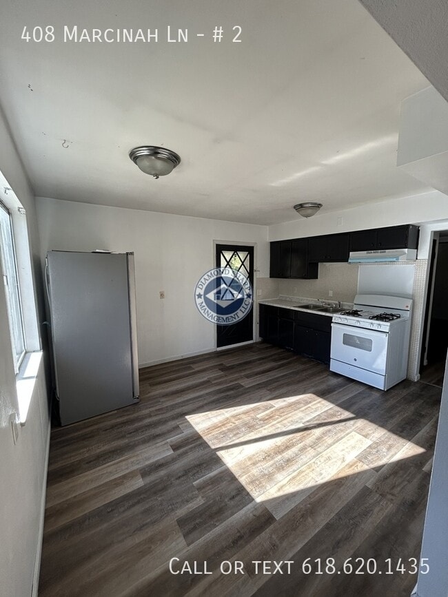 Photo - 408 Marcinah Ln Unidad # 2