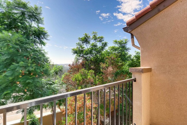 Photo - 3115 Via Puerta