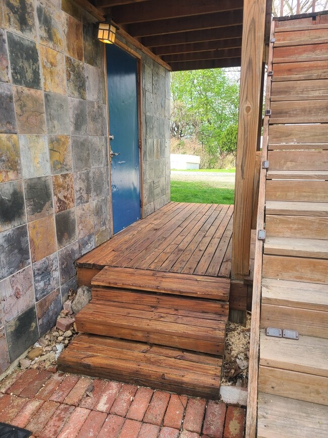 Entrada - 277 Bluff St Unidad Studio #1 Garden