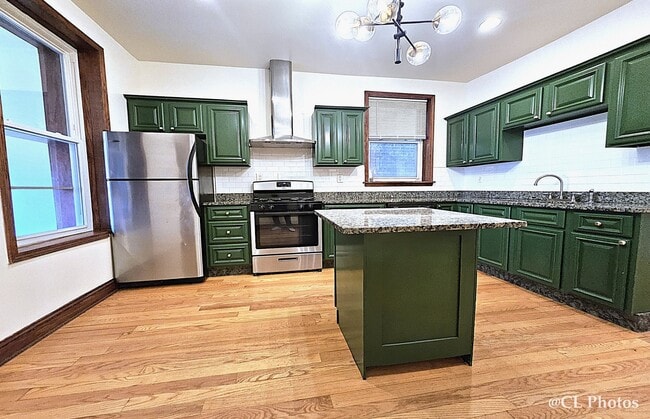 Photo - 2307 N Spaulding Ave Unidad 1