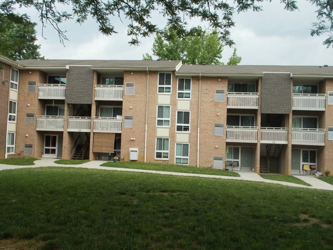 Photo - Garden Court Apartments