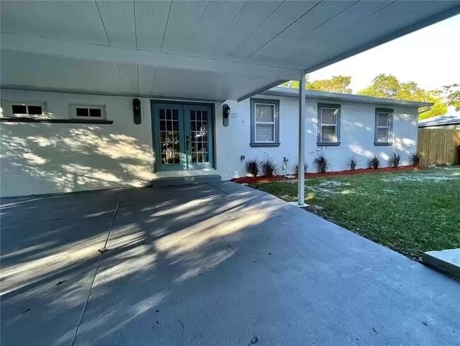 Photo - 3217 W Hartnett Ave