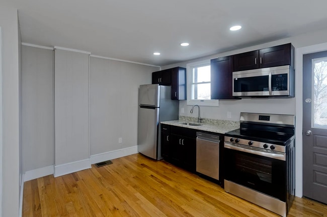 Photo - 13 Hampden St Unit Apt 2