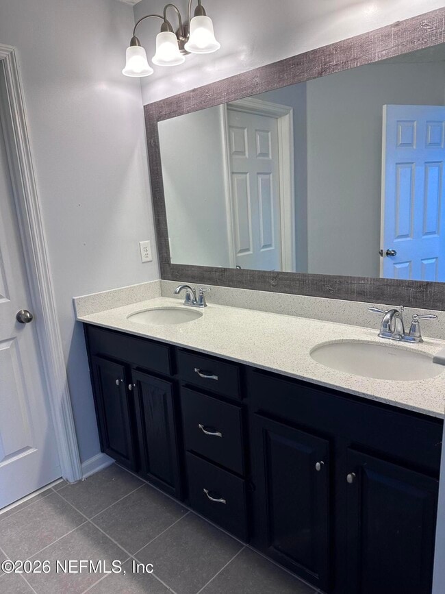 Photo - 352 Richmond Dr