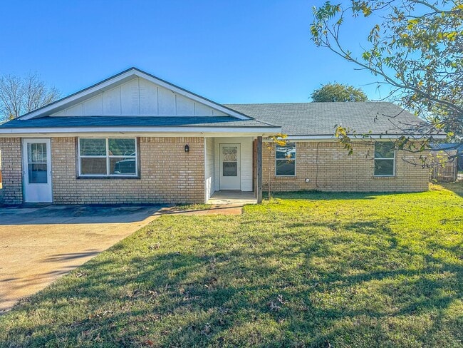 Photo - 3 Bedroom House in Hewitt - Midway ISD