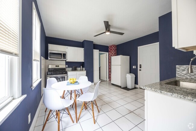 Building Photo - 2061 Random Rd Rental