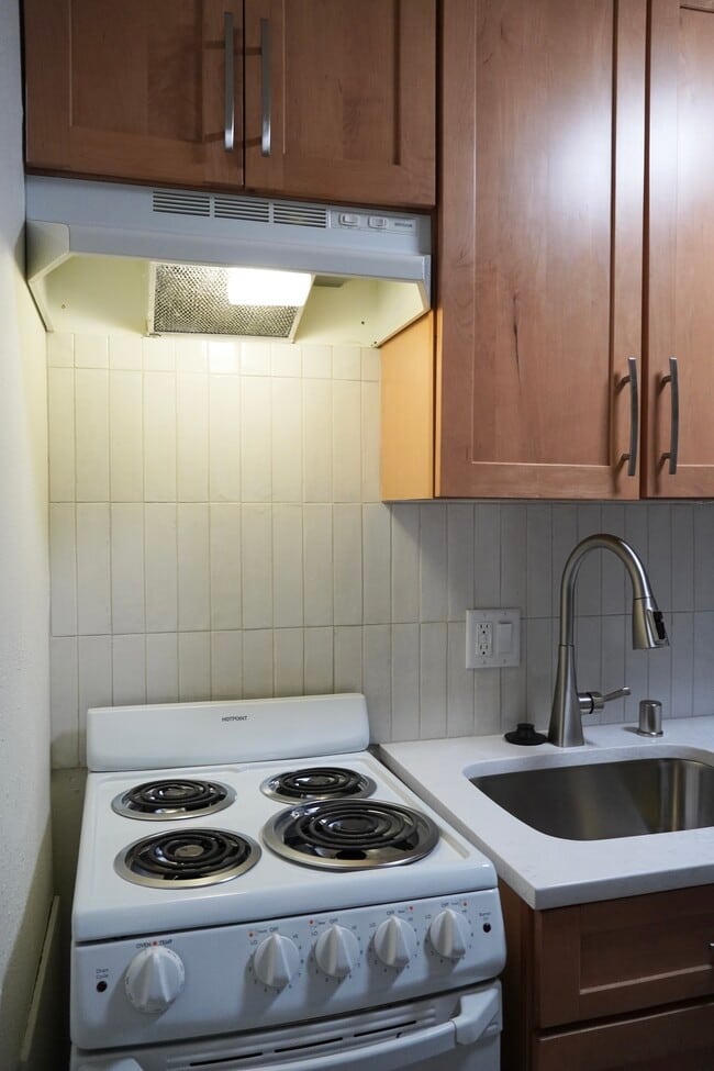 22 N Hancock St