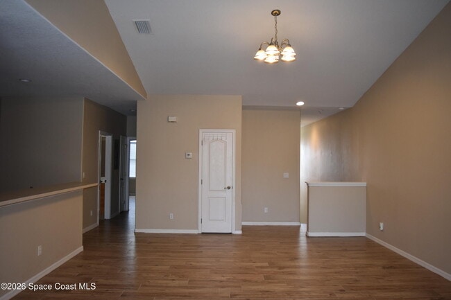 Photo - 1040 Venetian Dr