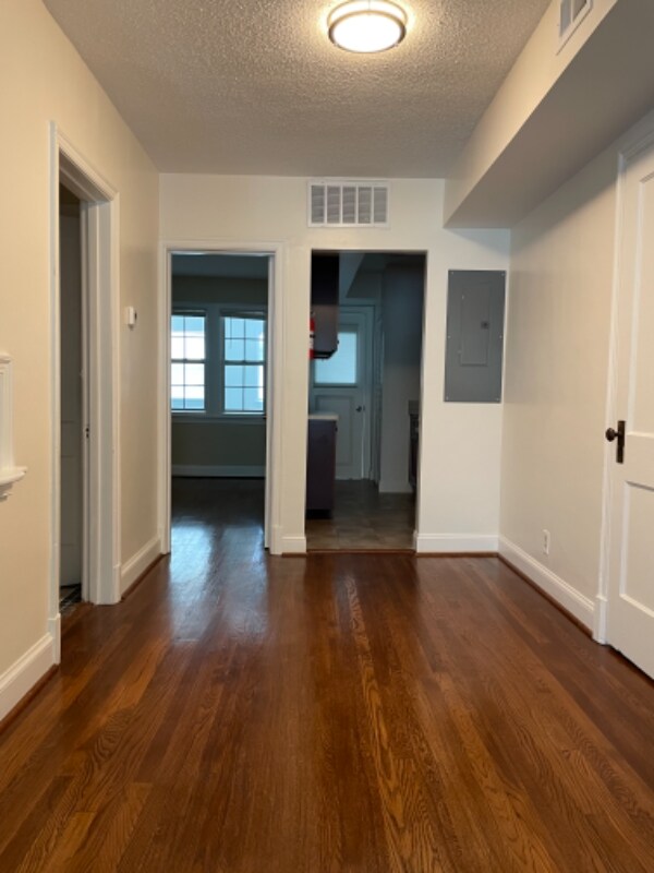 Photo - 4630 New Hampshire Ave NW Unidad 1