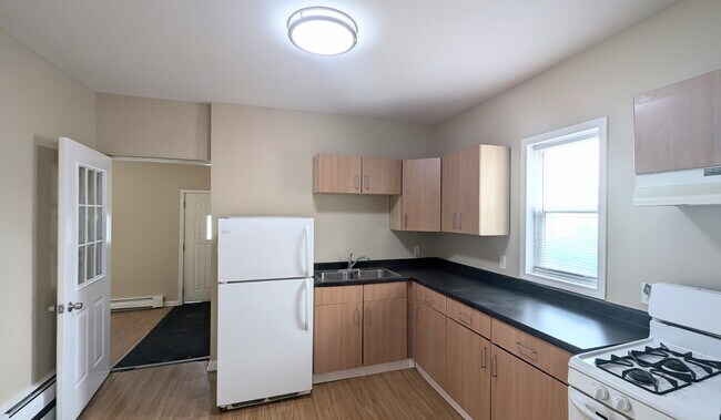 Photo - 837 N Broadway St