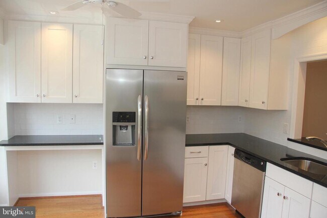 Photo - 3804 Vermont Ct Townhome