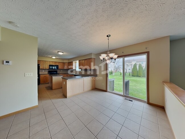 Photo - 4284 Promenade Ave