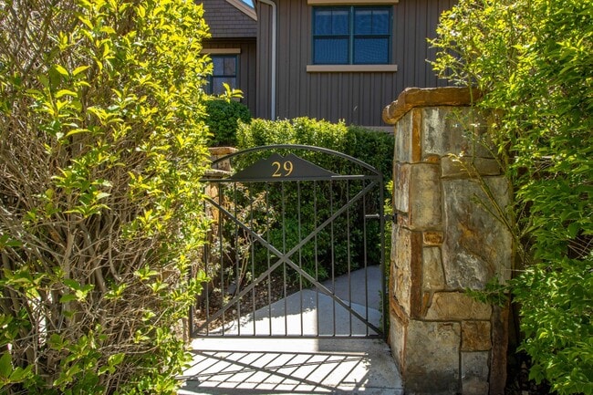 Photo - 29 Primrose Ln