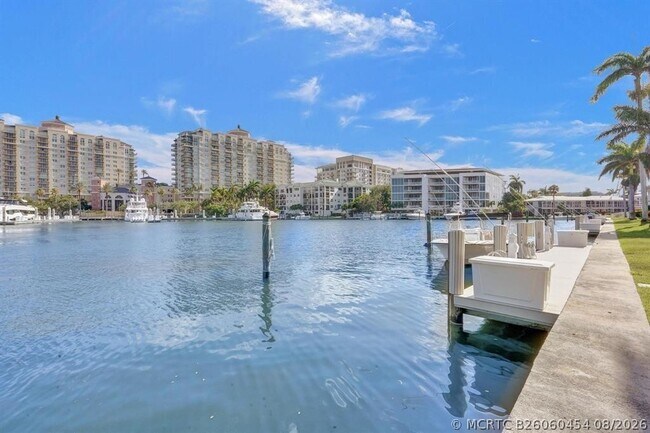 Building Photo - 2760 Yacht Club Blvd Unit 10C