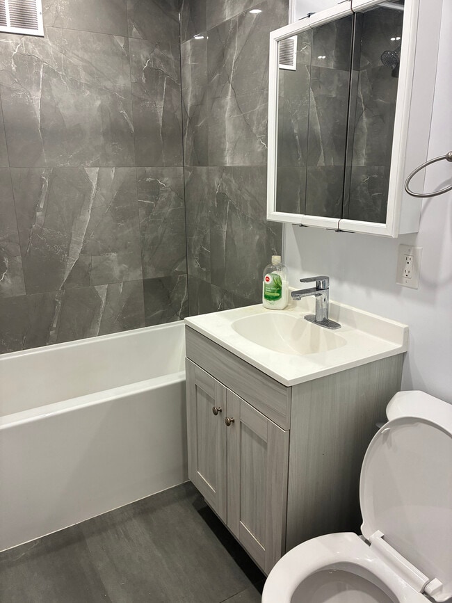 Photo - 4635 Av Clanranald