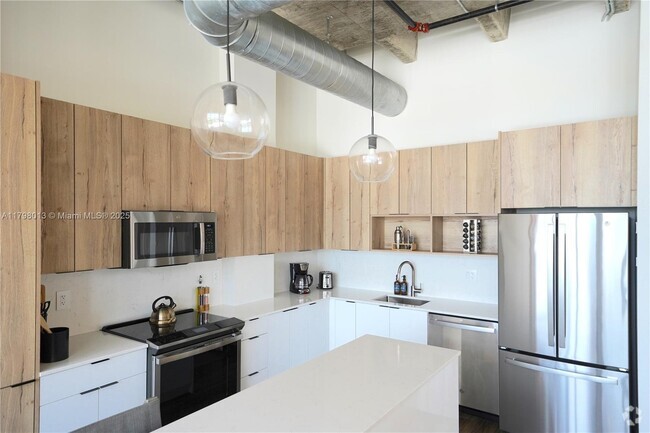 Building Photo - 7920 NE 2nd Ave Unit 408 Rental