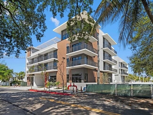 Photo - 2479 NE 192 St Unit 306